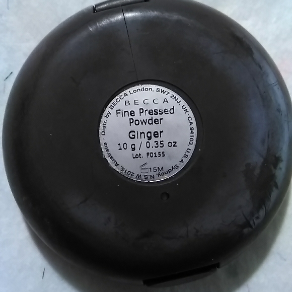 BECCA PRESSED POWDER IN SHADE GINGER - Picture 3 of 4